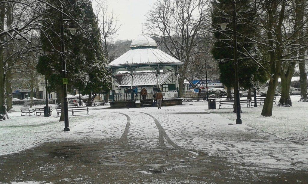 Snowballing over - we gathered in the bandstand